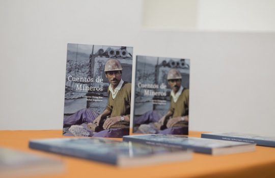 Cuentos Mineros: Presentan libro que relata vivencias de primeros cateadores