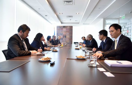 Ministra Williams se reuni con delegaciones de China y Australia