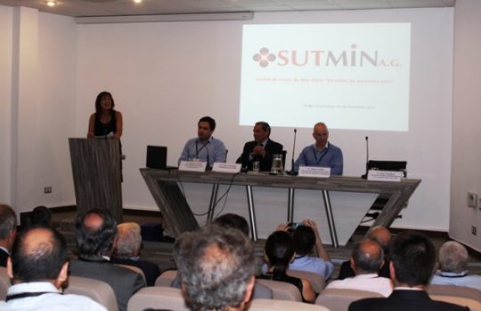 Sutmin reflexiona sobre vas de desarrollo para la industria de proveedores