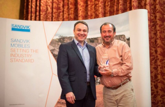 SKC Maquinarias obtiene premio Mejor Nuevo Distribuidor Mundial de Sandvik Mobile